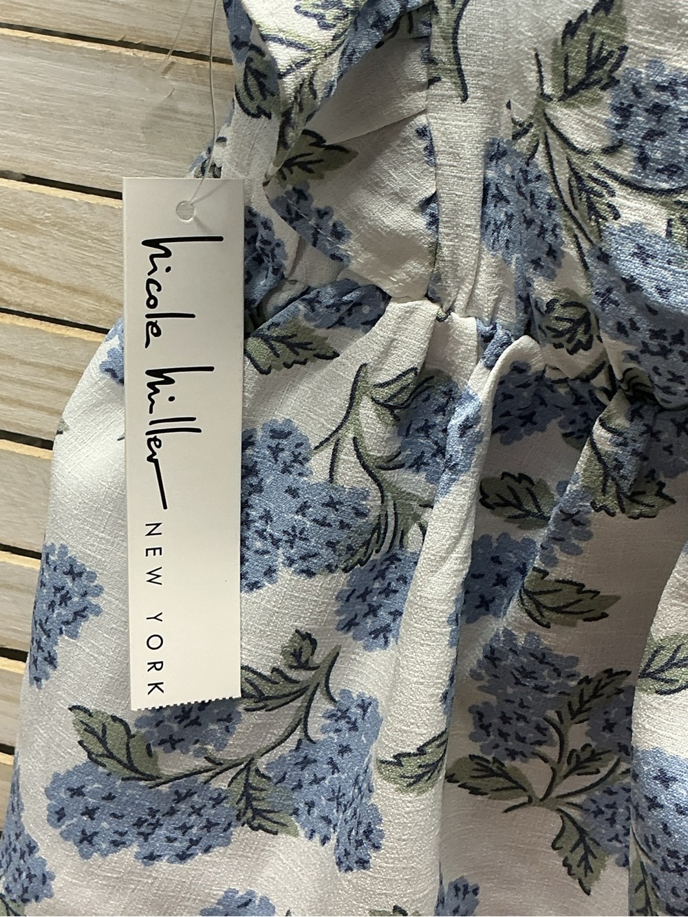 Nicole Miller White Dress with Blue Floral Print - Picture 4 of 4